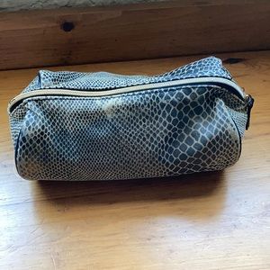 🌷2/$10 Lancôme makeup bag